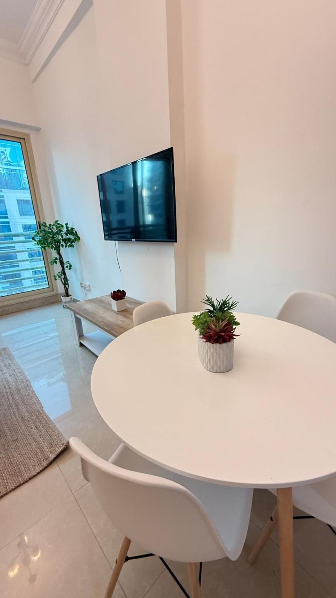 Stylish 1br In Marina Near And Metro * Dubai